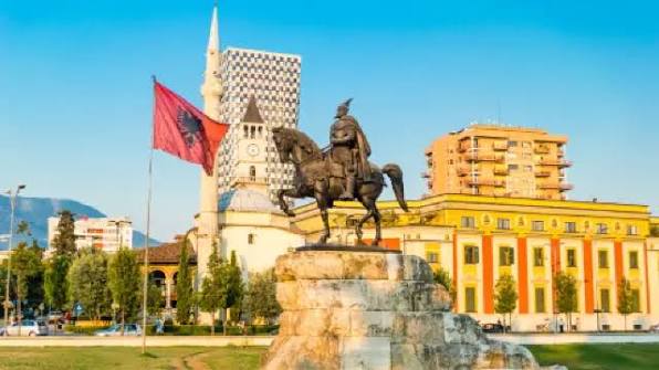 Tiranë → Fier